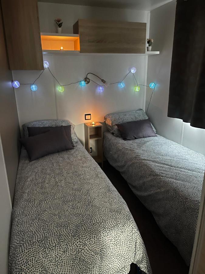 Mobil-Home 4 étoiles avec piscine proche de Blois Onzain Extérieur photo