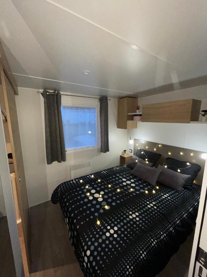 Mobil-Home 4 étoiles avec piscine proche de Blois Onzain Extérieur photo