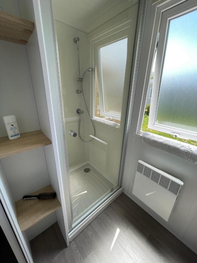 Mobil-Home 4 étoiles avec piscine proche de Blois Onzain Extérieur photo