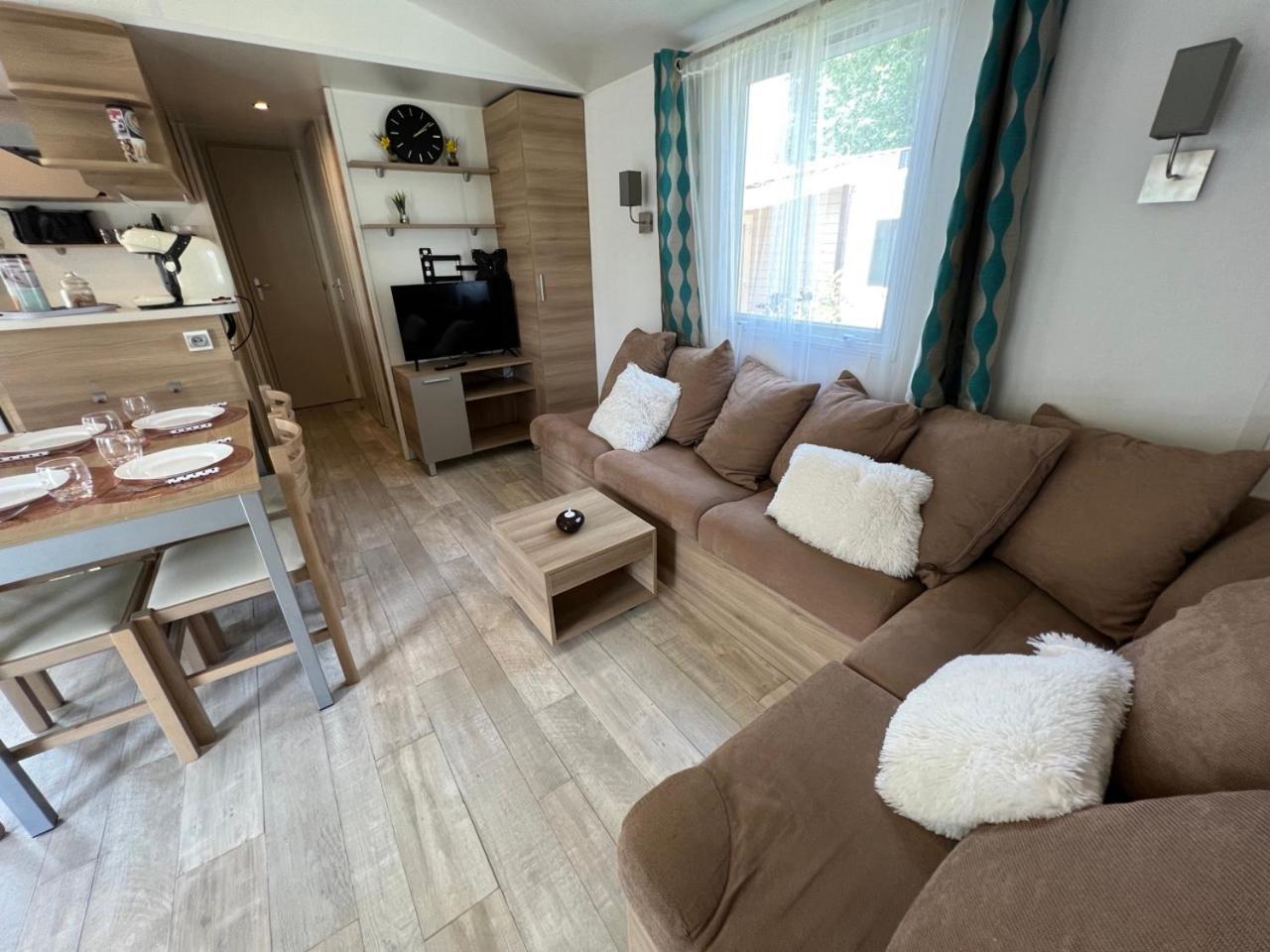 Mobil-Home 4 étoiles avec piscine proche de Blois Onzain Extérieur photo
