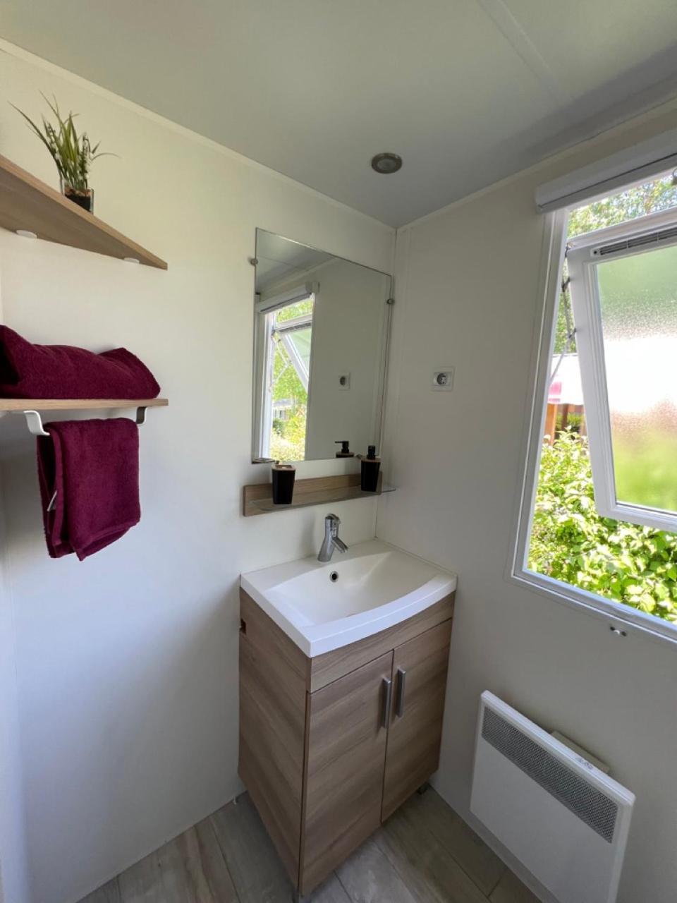 Mobil-Home 4 étoiles avec piscine proche de Blois Onzain Extérieur photo
