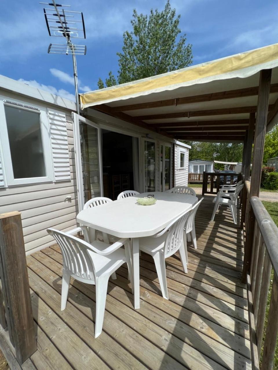 Mobil-Home 4 étoiles avec piscine proche de Blois Onzain Extérieur photo
